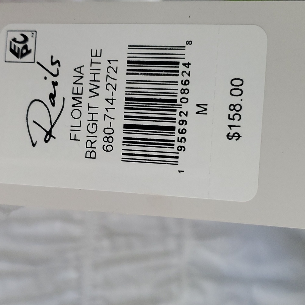 NWT Rails White Linen Top Size Medium - Picture 9 of 9